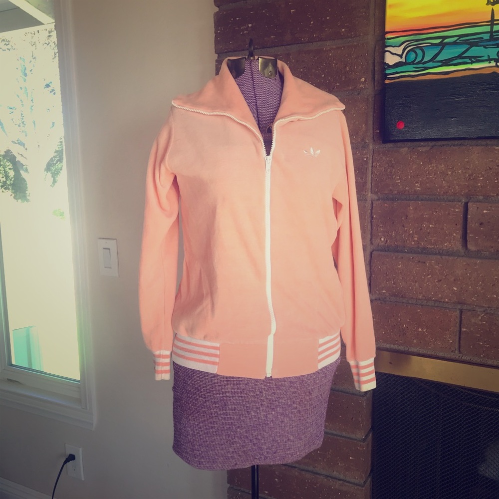 Just peachy🍑, vintage velour, Adidas jacket.